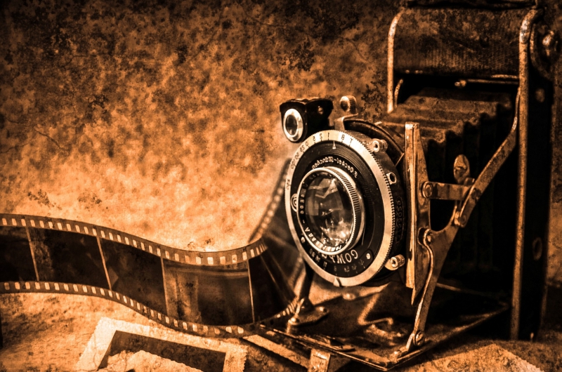 photographe-ROQUEFORT LES PINS-min_light-wood-night-camera-photography-vintage-1245236-pxhere.com